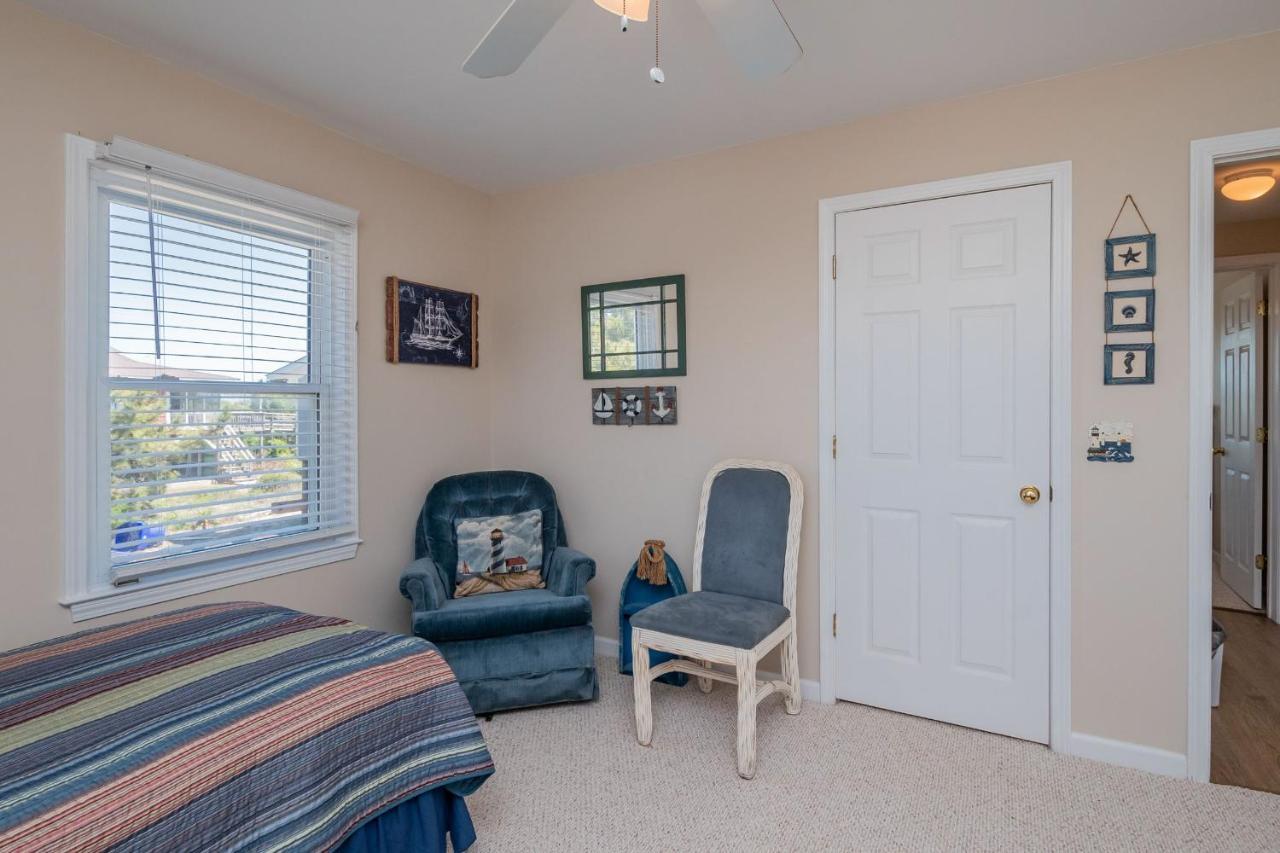 Katie Lou'S Place By Oak Island Accommodations Caswell Beach 외부 사진