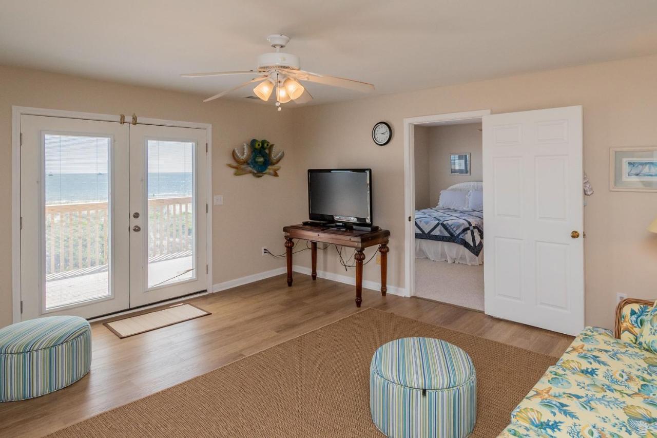 Katie Lou'S Place By Oak Island Accommodations Caswell Beach 외부 사진