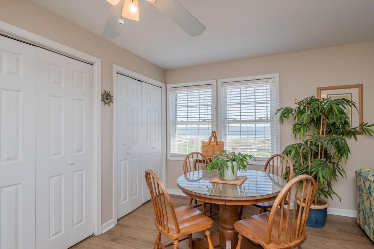 Katie Lou'S Place By Oak Island Accommodations Caswell Beach 외부 사진