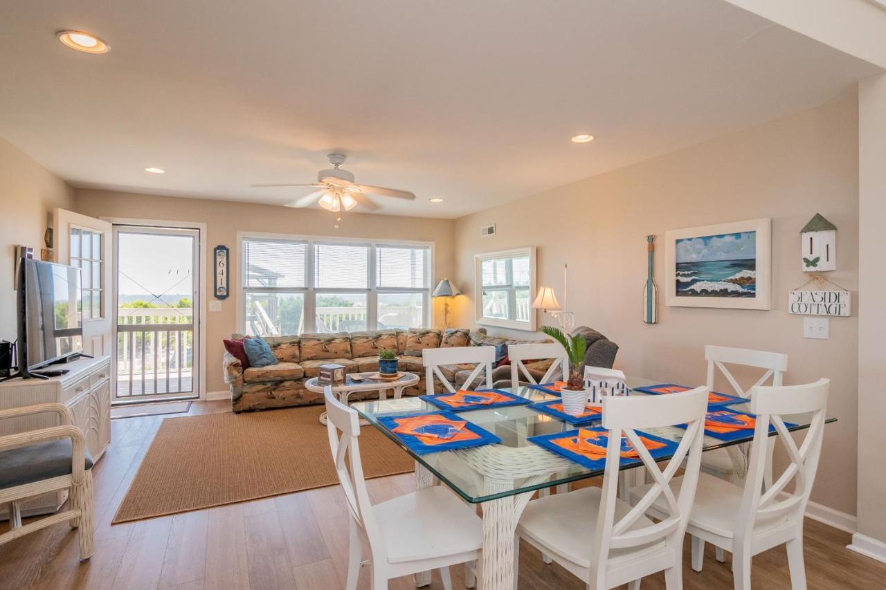 Katie Lou'S Place By Oak Island Accommodations Caswell Beach 외부 사진