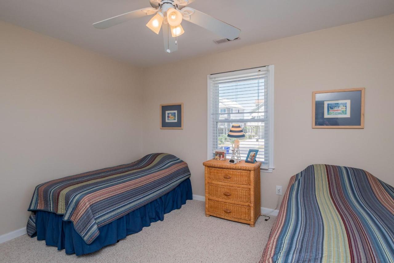 Katie Lou'S Place By Oak Island Accommodations Caswell Beach 외부 사진