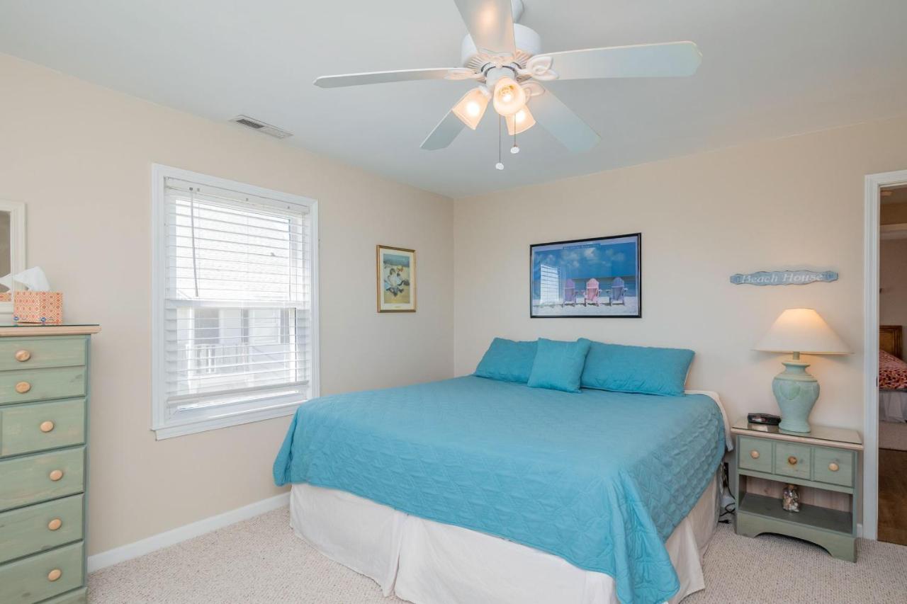 Katie Lou'S Place By Oak Island Accommodations Caswell Beach 외부 사진